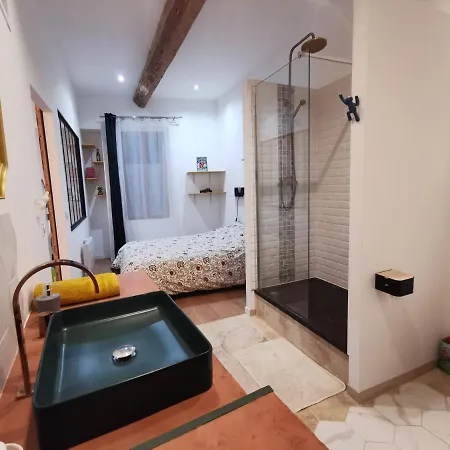 Cocon Chaleureux Proche Ecusson Lägenhet *